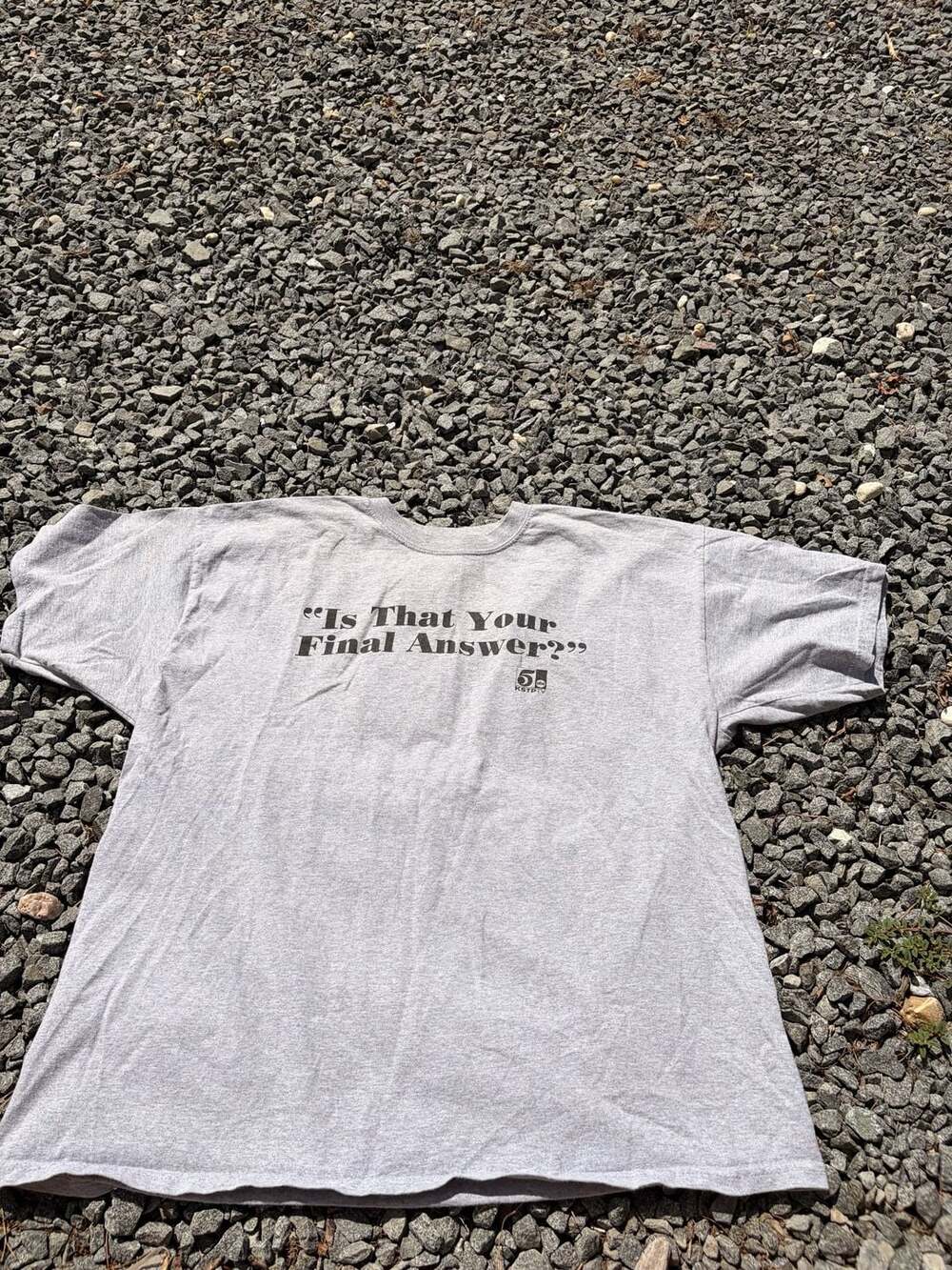 Gildan Ultra Cotton T-Shirt Size XXL Gray KSTP TV Final Answer Graphic